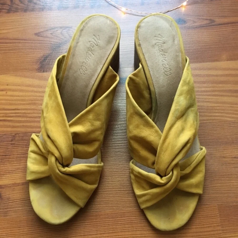 Madewell Mustard Yellow Knotted Suede Block Heel Sandals - Picture 3 of 8